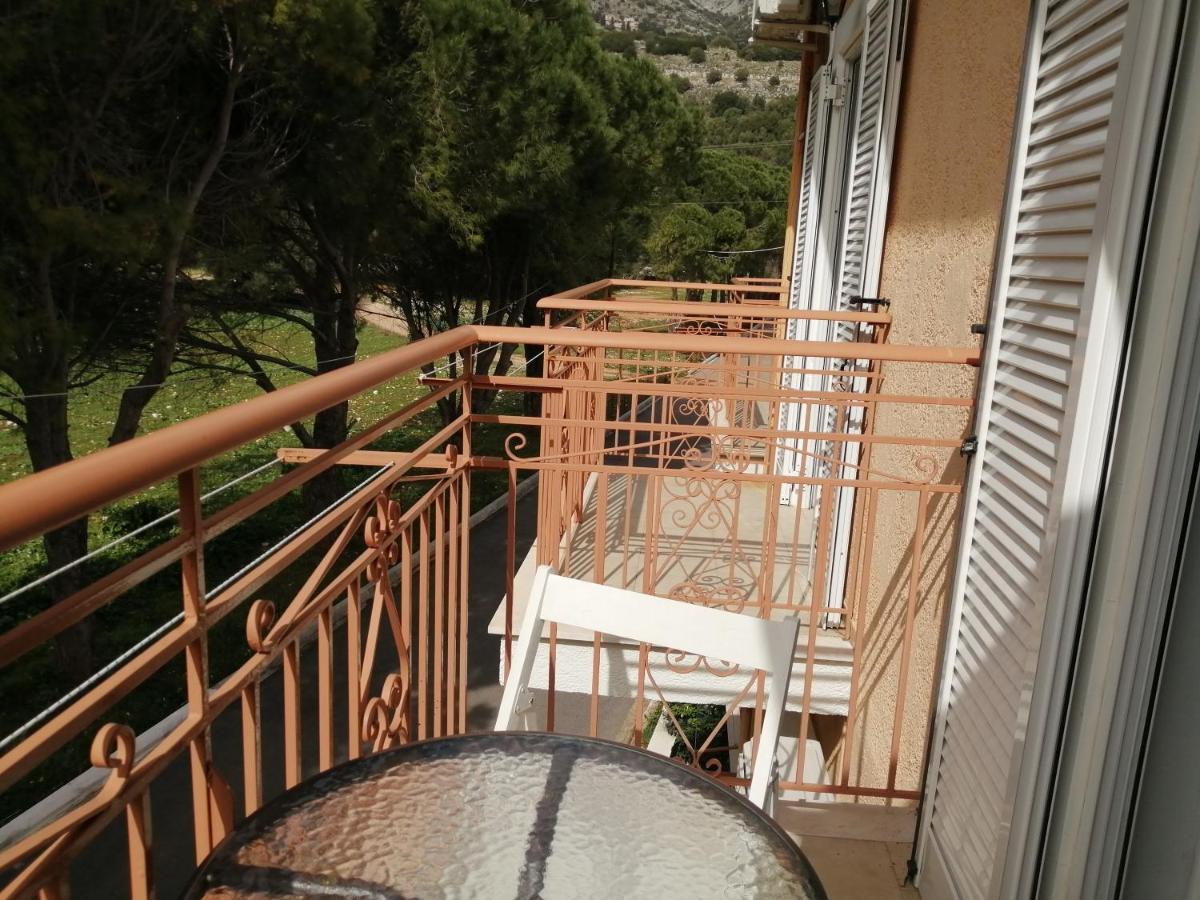 Afrodite Spacious Apartments! Agia Efimia Екстер'єр фото