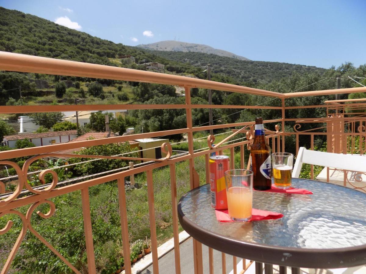 Afrodite Spacious Apartments! Agia Efimia Екстер'єр фото