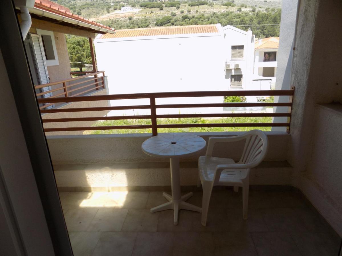 Afrodite Spacious Apartments! Agia Efimia Екстер'єр фото
