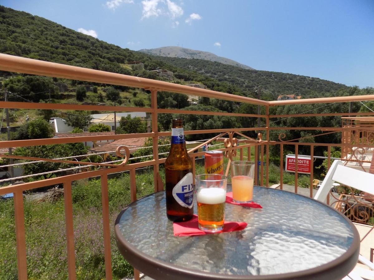 Afrodite Spacious Apartments! Agia Efimia Екстер'єр фото
