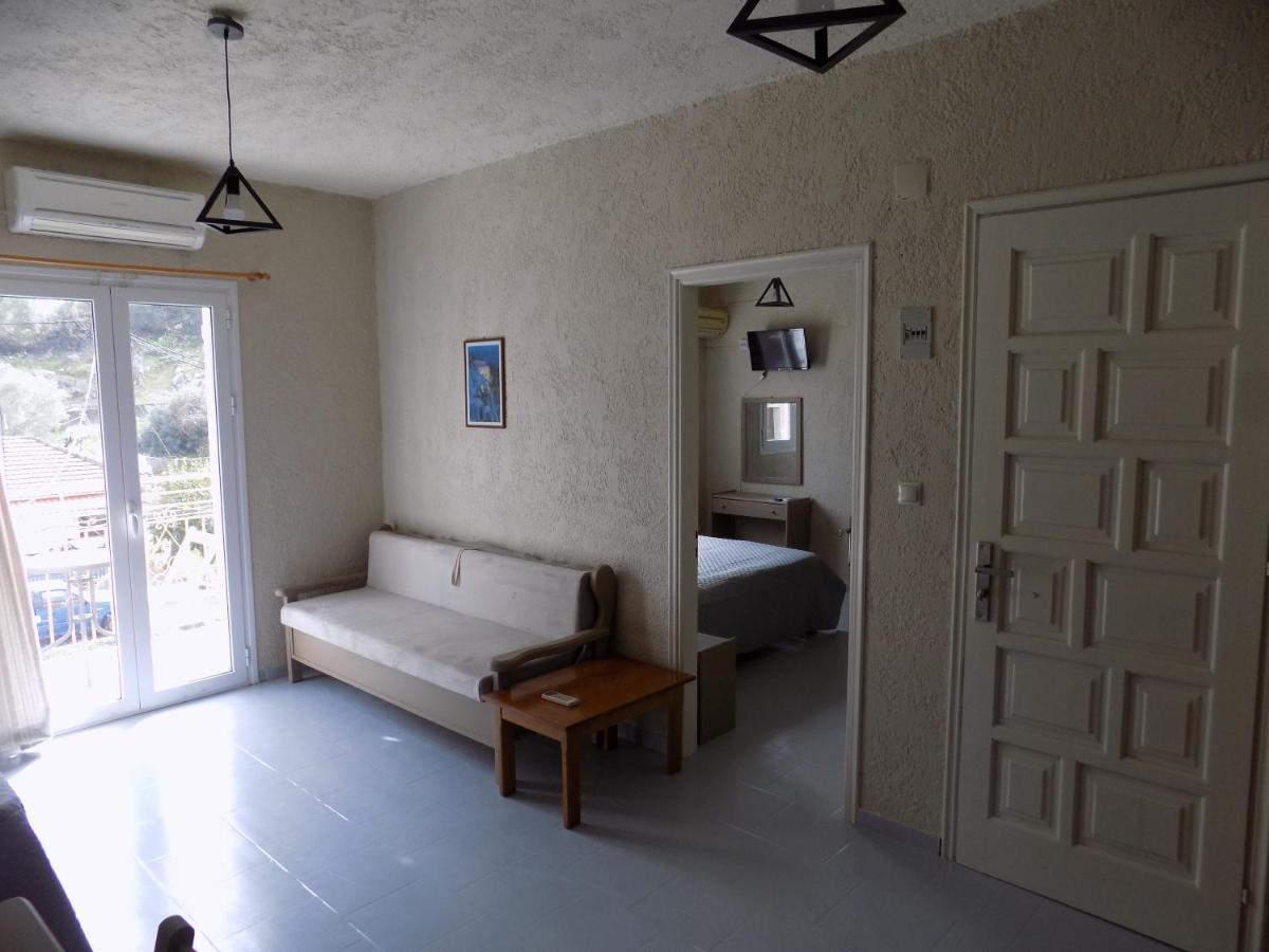 Afrodite Spacious Apartments! Agia Efimia Екстер'єр фото