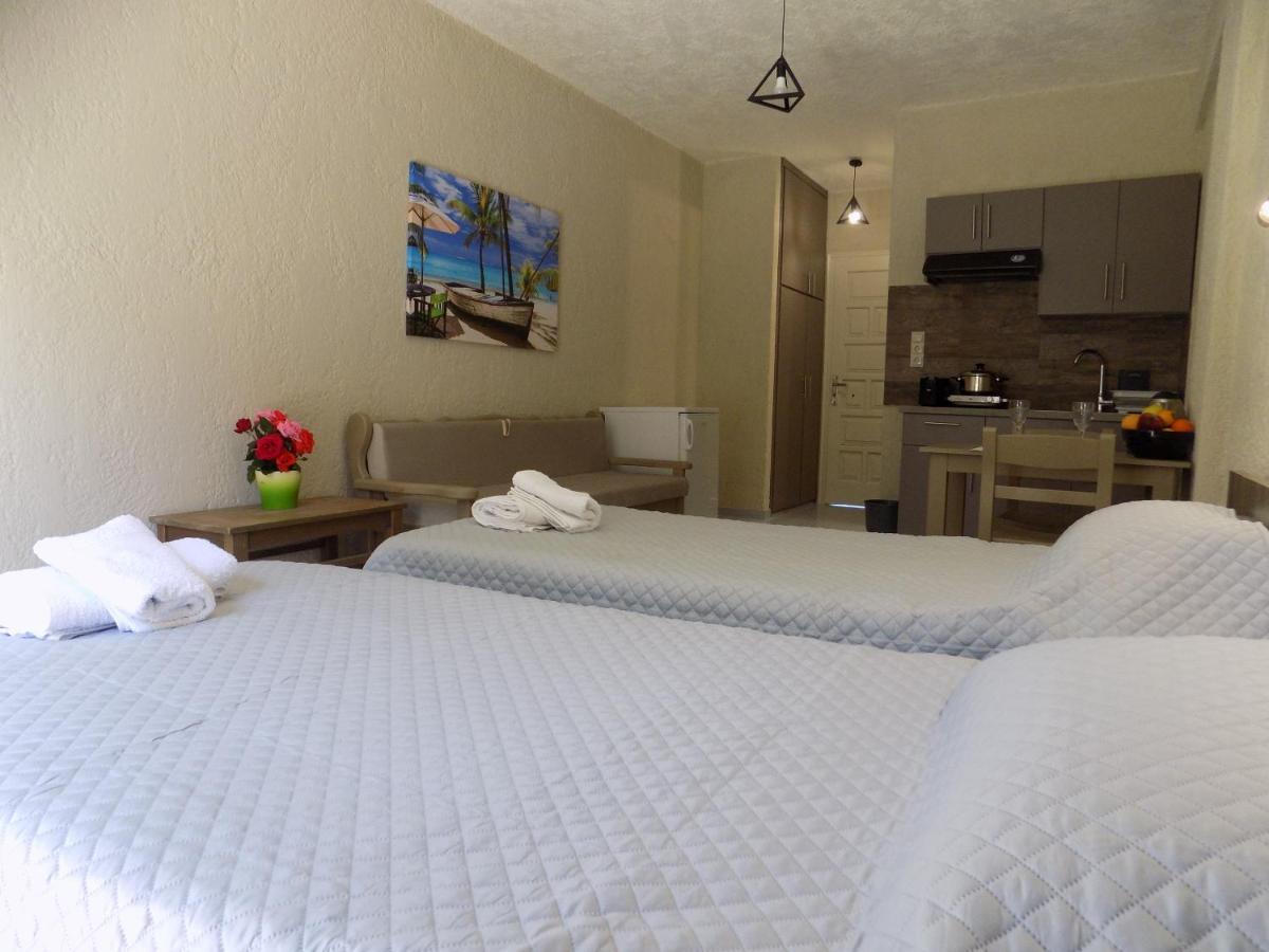 Afrodite Spacious Apartments! Agia Efimia Екстер'єр фото