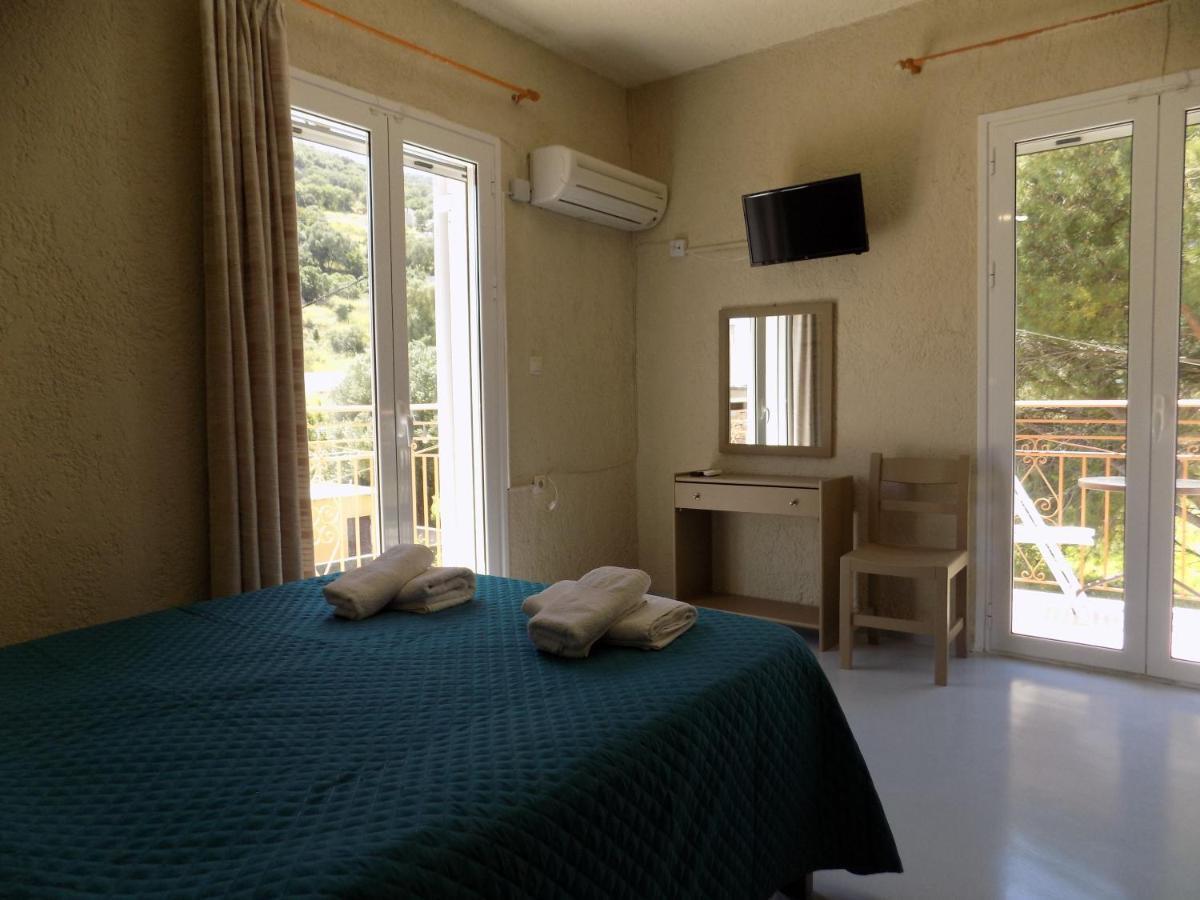 Afrodite Spacious Apartments! Agia Efimia Екстер'єр фото