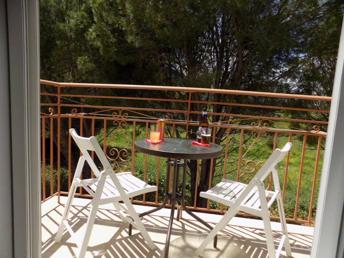 Afrodite Spacious Apartments! Agia Efimia Екстер'єр фото