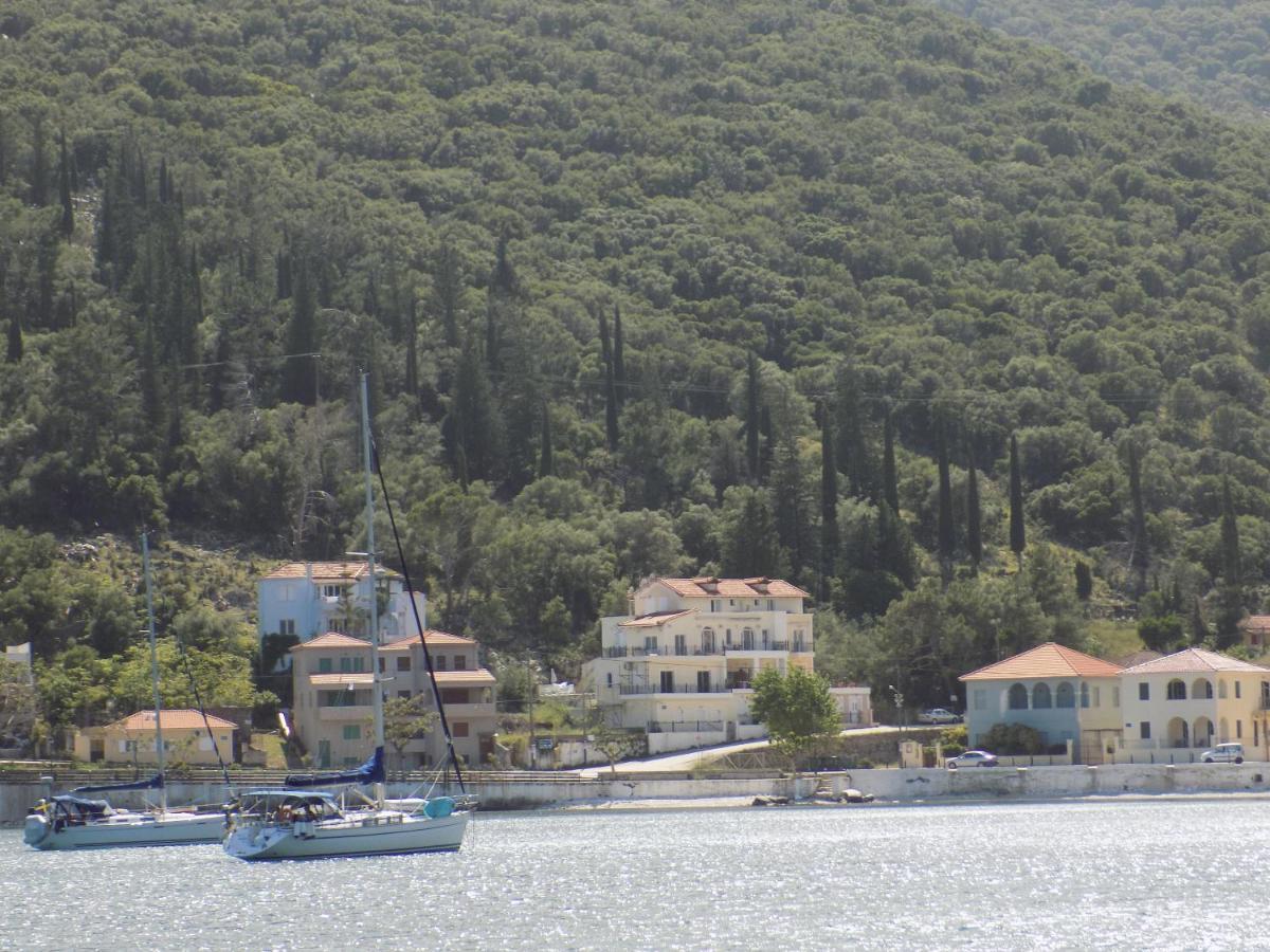 Afrodite Spacious Apartments! Agia Efimia Екстер'єр фото