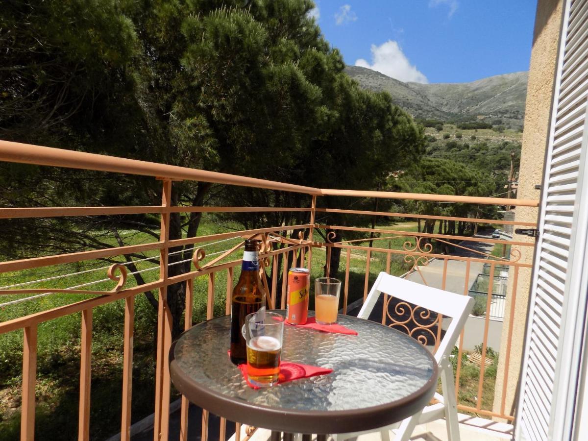 Afrodite Spacious Apartments! Agia Efimia Екстер'єр фото