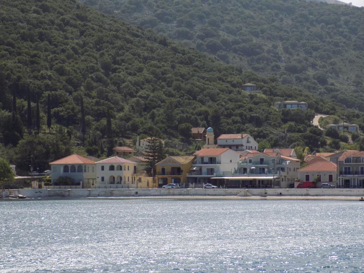 Afrodite Spacious Apartments! Agia Efimia Екстер'єр фото