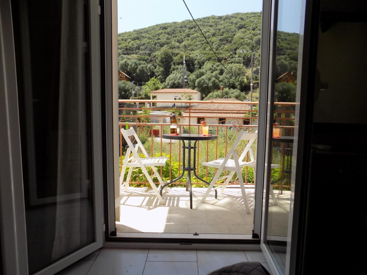 Afrodite Spacious Apartments! Agia Efimia Екстер'єр фото